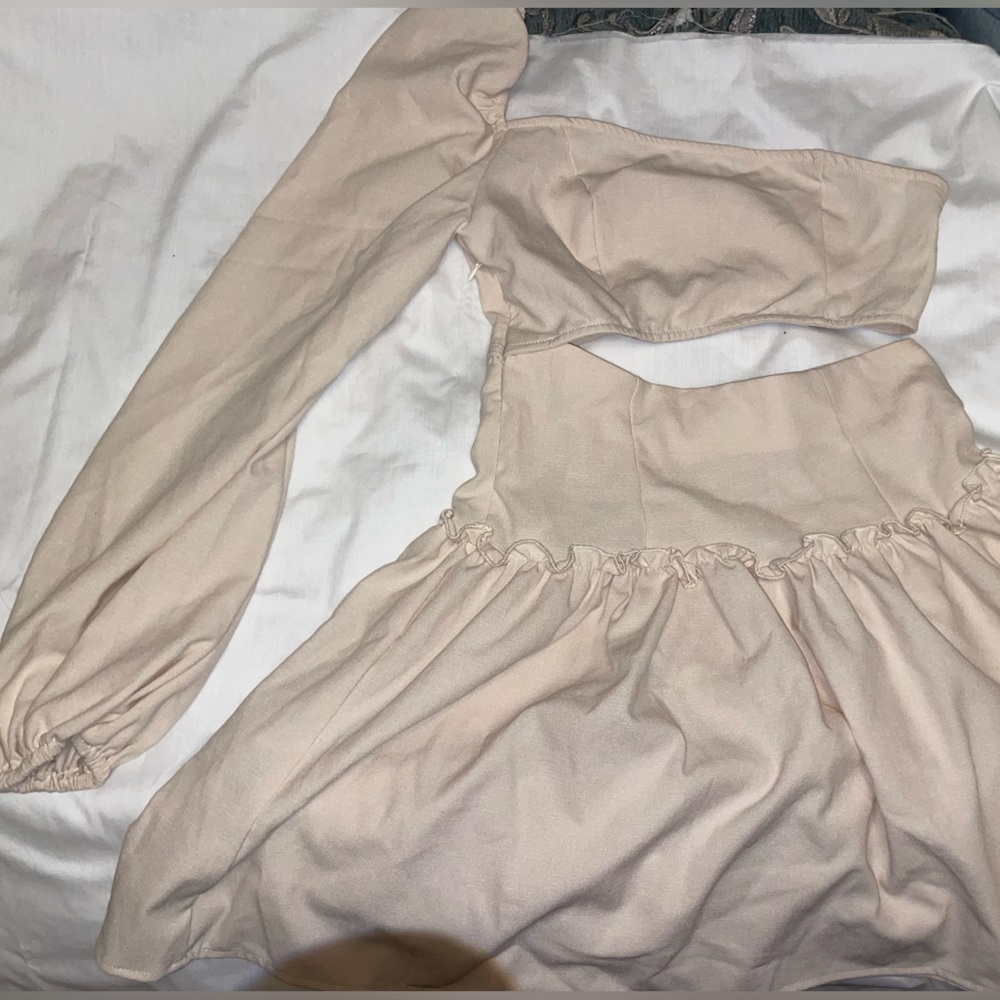 Cream Long Sleeve one Cutout dress